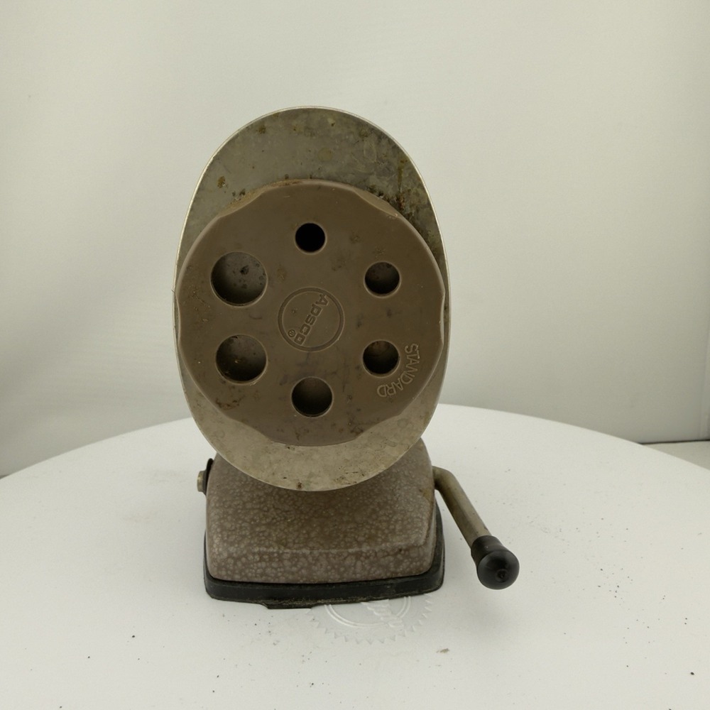 Vintage Berol VacuHold Apsco 6 Hole Pencil Sharpener Hand Crank Desk Mount - Picture 3 of 7